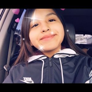 Meet your Posher, Amare